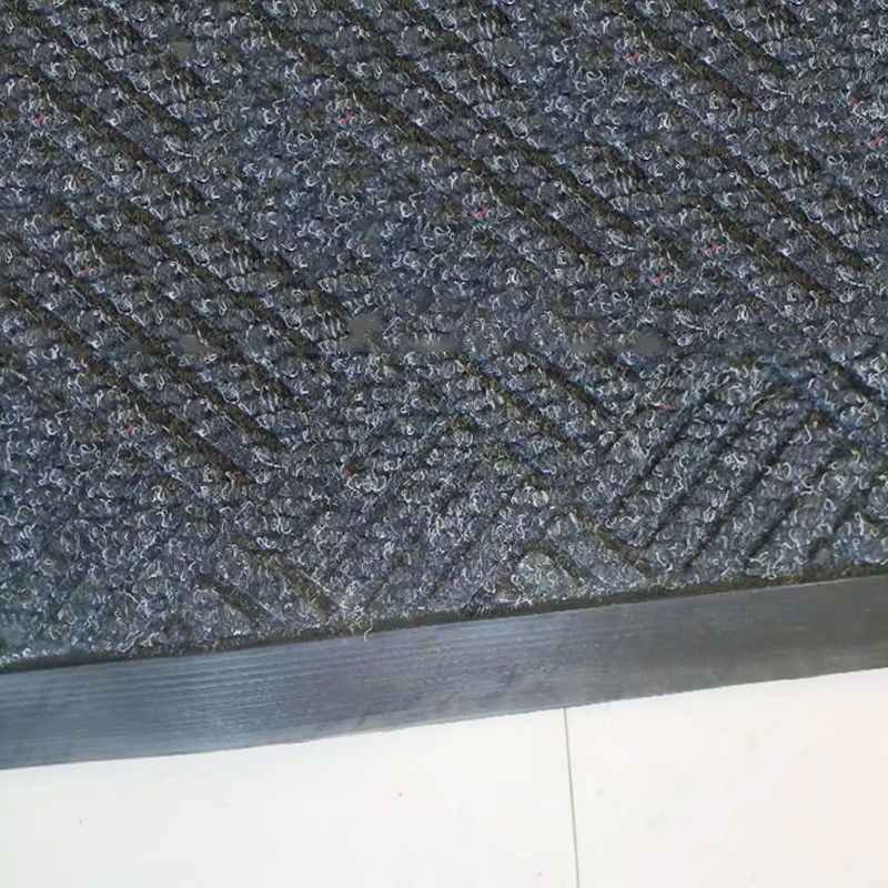 Каучуков килим